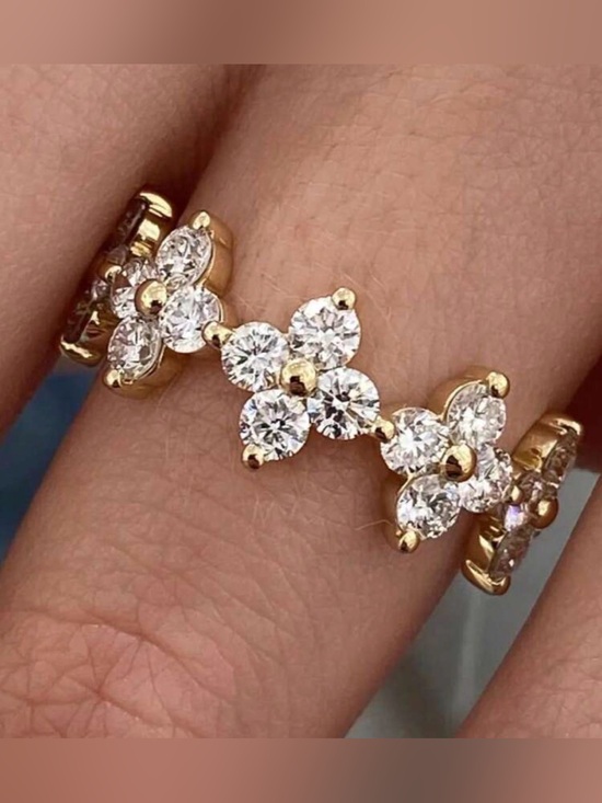 Jewelry - Gold Floral Cluster Ring